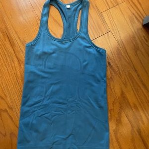 Lululemon tank top